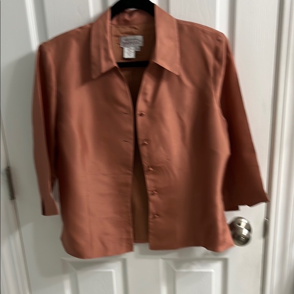 Chic Rust Button-Up Blouse - Picture 2 of 4